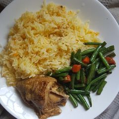 A picture of Stir Fry Veggies With Carrot Rice and Chicken.