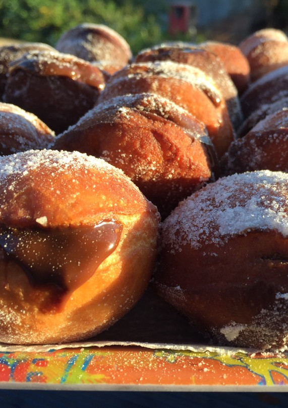 Una foto de 👩🏼‍🍳Bolas de fraile rellenas de dulce de leche 🤤