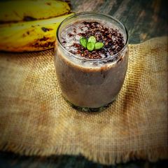 Chocolate banana smoothie A picture of Chocolate banana smoothie.
