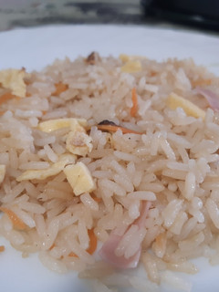 Una foto de Arroz tres delicias