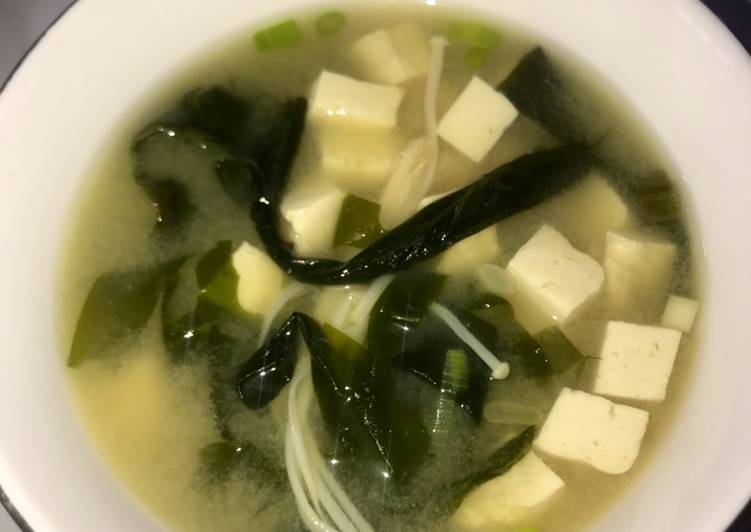Sup miso dengan kearifan lokal