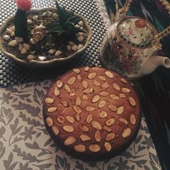 A picture of Breakfast Tea cake.
