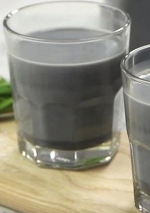 Hình của món Sinh tố chuối mè đen, yến mạch.