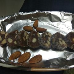 A picture of Dates and dryfruits roll.