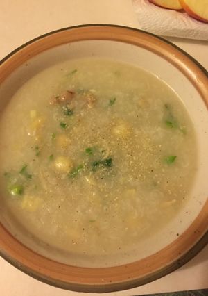 Hình của món Cháo gà hột sen.
