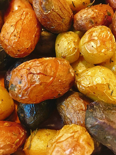 Una foto de Patatitas variadas de guarnición