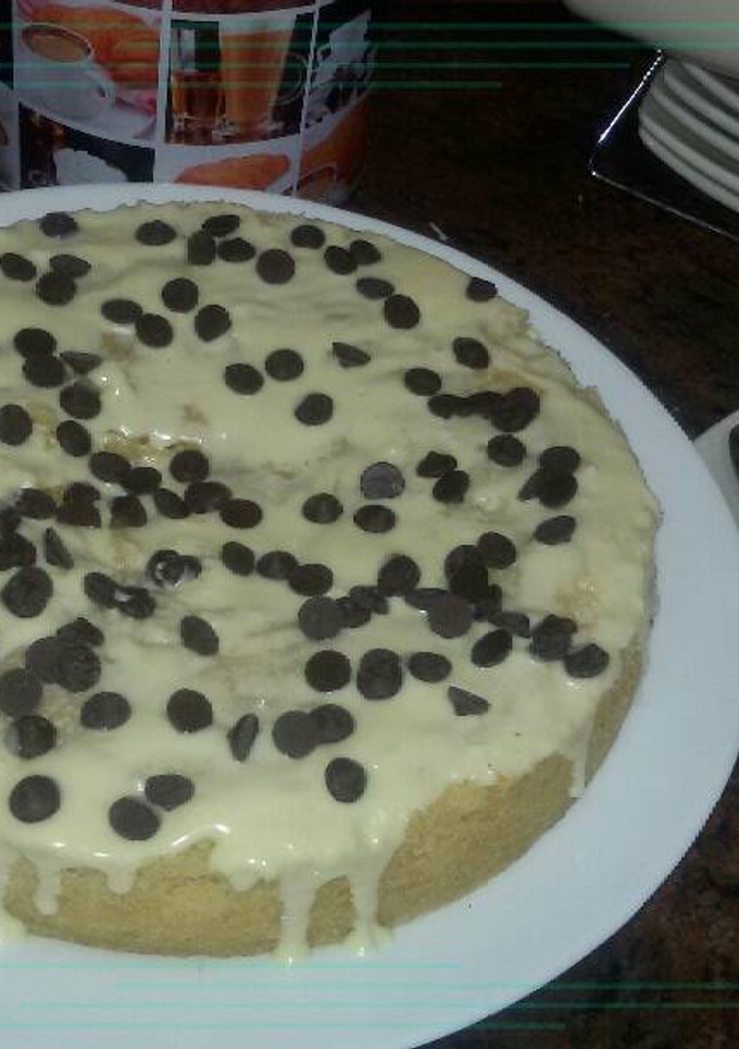 Una foto de Bizcocho sabor limón y canela con chocolate blanco,al microondas