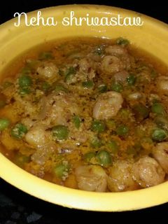 मखाना मटर मलाई करी (Makhana matar malai curry recipe in hindi) रेसिपी मुख्य फोटो