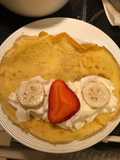 Bánh Crepe với hoa quả