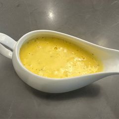 A picture of Béarnaise Sauce - stand mixer - 2 mins and WOW :p.