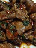 กระเพราเนื้อ