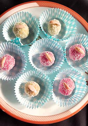 A picture of Coconut Milk powder ladoo !.