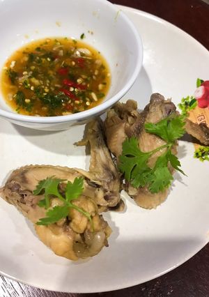 รูปของ ปีกไก่เต็มต้มน้ำปลา