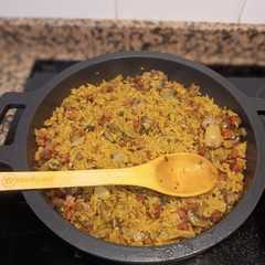 Una foto de Arroz con jamón y champiñones