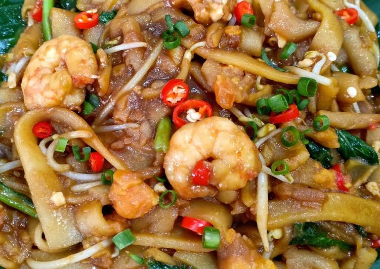 Langkah Mudah untuk Membuat &#34;Kwetiau Goreng Telur Asin&#34; Anti Gagal