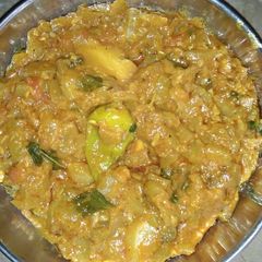A picture of 3 spice kadu salan.