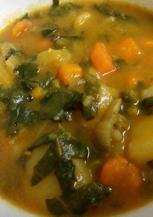 A picture of Potato, matoke and peas stew/soup.