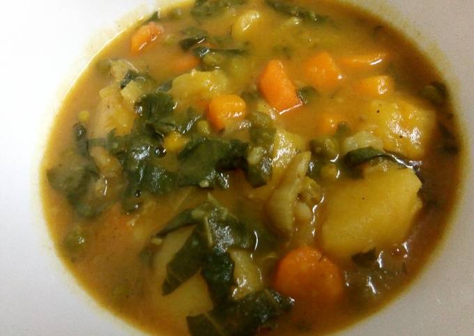 Potato, matoke and peas stew/soup