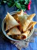 প্রণ সামোসা।