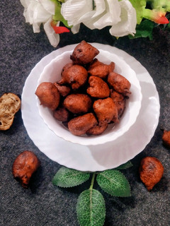 गुड़ के गुलगुले (Gud ke gulgule recipe in Hindi) रेसिपी मुख्य फोटो