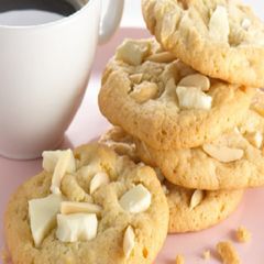 A picture of White Chocolate-Almond Cookies.