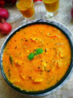 मूली की मुठिया की कढ़ी (Mooli ki muthiya ki kadhi recipe in Hindi) रेसिपी मुख्य फोटो