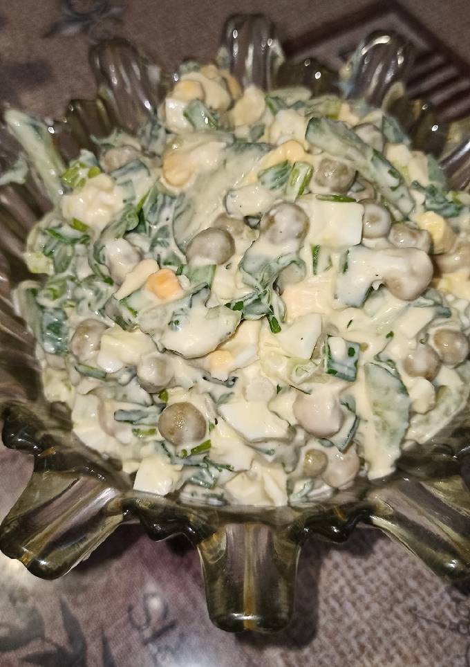 Салат з горошком
