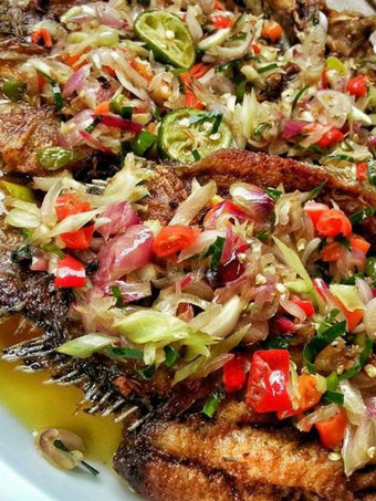 Langkah Mudah untuk Menyiapkan Ikan nila sambal matah Praktis