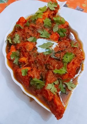 A picture of Chicken 65.