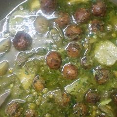 A picture of Green undhiyu.