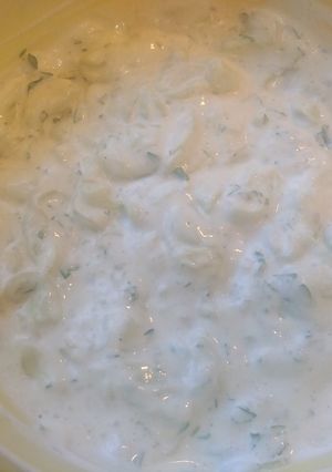 Tzatziki jellegű uborkasaláta- Ori módra recept fotója
