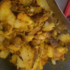 A picture of Bread poha.