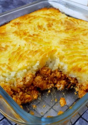 A picture of Chicken Mince Pie.