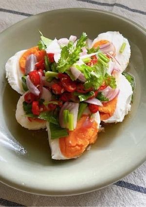 A picture of 👩🏽🍳👩🏻🍳10-min. Easy Thai Style Spicy Salad Eat with Boiled Rice •Street food |ThaiChef Food.