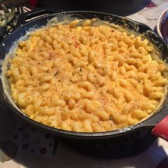 A picture of Cast Iron Skillet Mac N Cheese.