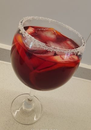 Una foto de Copita refrescante de flor de Jamaica y cítricos