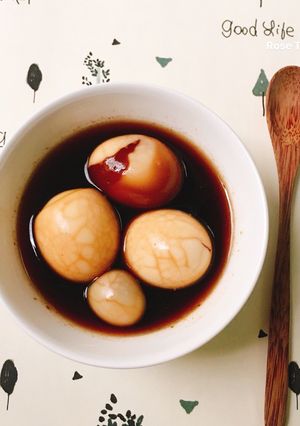 Hình của món Chè Trứng Hồng Trà Vân Đá.