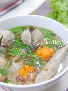 Hình của món Hủ Tíu Bò Viên.