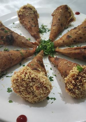 A picture of Paneer-Chapati Cone.