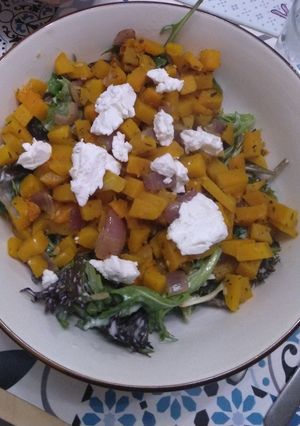 Une photo de Butternut roti au zaatar et fromages