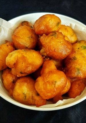 A picture of Rice Vada.