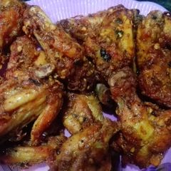 A picture of Chiken Wings #Eidkimeethas.