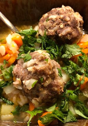 A picture of Albondigas.