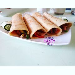 A picture of Chicken shawarma.