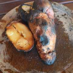 Una foto de Papas y batatas a la parrilla