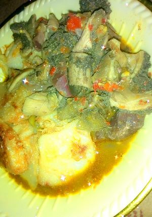 A picture of Yam with soup.