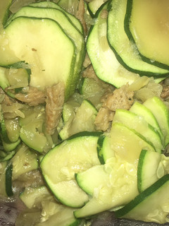 Una foto de Recetas de tupper #2 calabacín encebollado