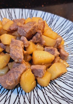 Foto resep Tumis kentang daging sederhana untuk bekal anak