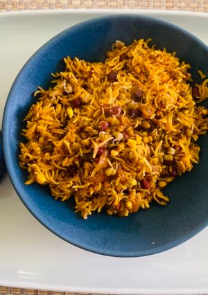 ફણગાવેલા મગ-ચણા નો પુલાવ (Sprouted Moong Chana Pulao Recipe In Gujarati) રેસીપી મુખ્ય ફોટો