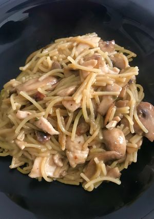Foto principal de Fideuá con pollo y champiñones
